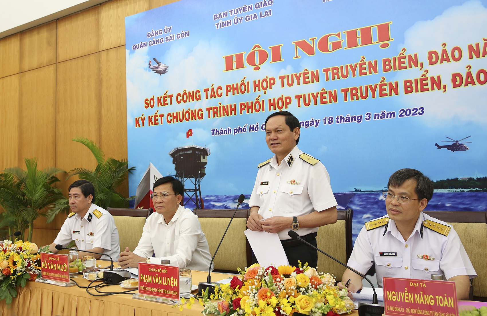 Tổng công ty Tân Cảng Sài Gòn: Sơ kết công tác phối hợp tuyên truyền biển, đảo năm 2022 Tổng công ty Tân Cảng Sài Gòn: Sơ kết công tác phối hợp tuyên truyền biển, đảo năm 2022