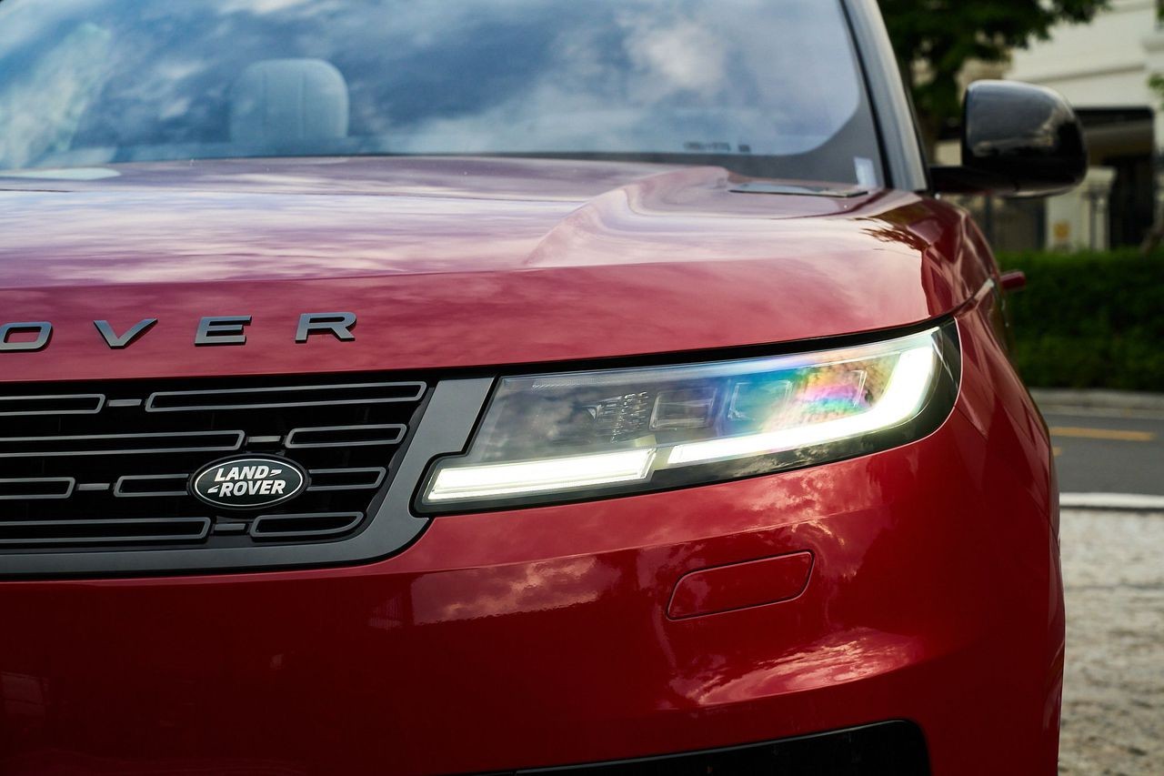 Cận cảnh Range Rover Sport First Edition vừa ra mắt tại Việt Nam Cận cảnh Range Rover Sport First Edition vừa ra mắt tại Việt Nam