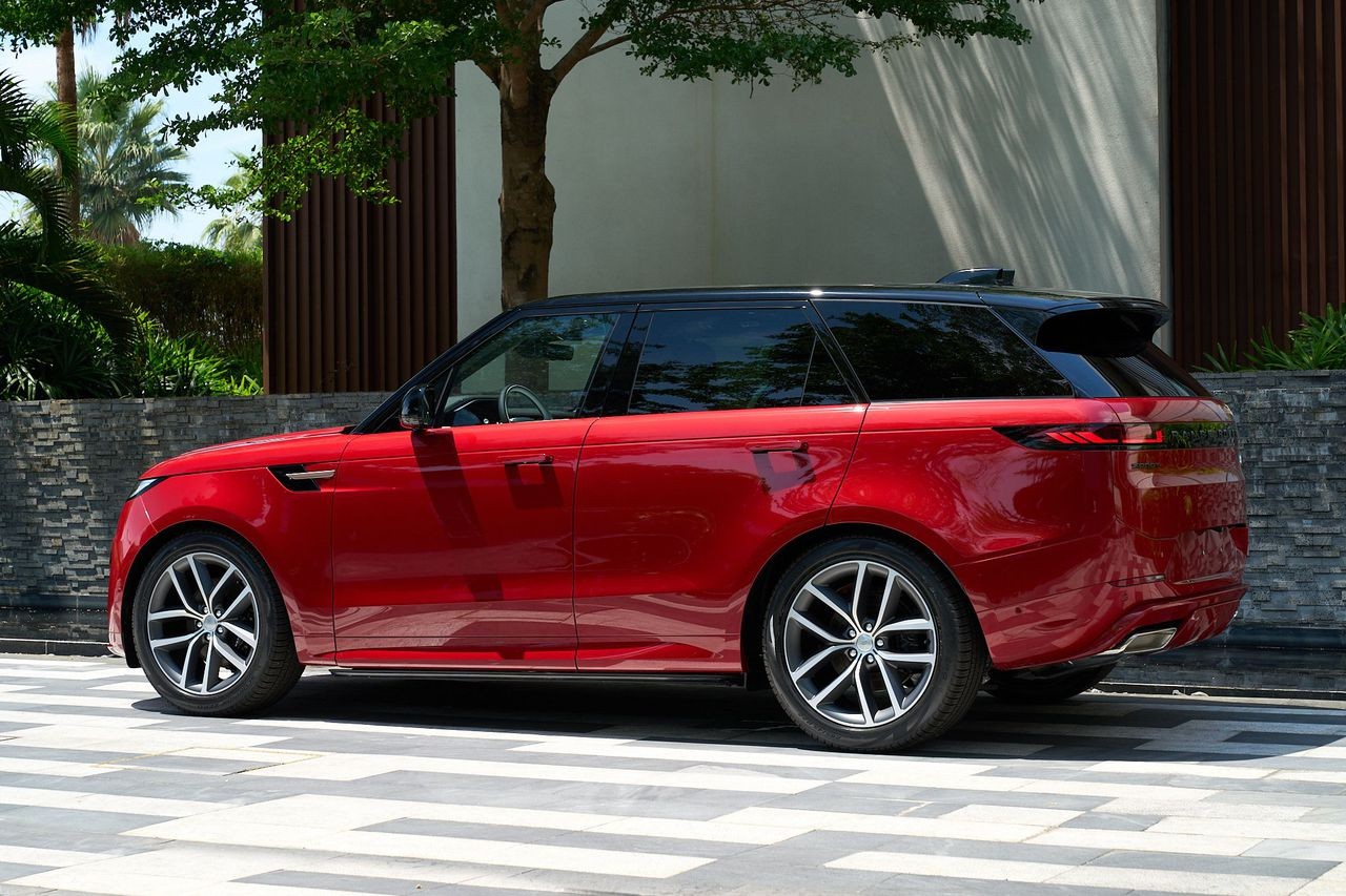 Cận cảnh Range Rover Sport First Edition vừa ra mắt tại Việt Nam Cận cảnh Range Rover Sport First Edition vừa ra mắt tại Việt Nam