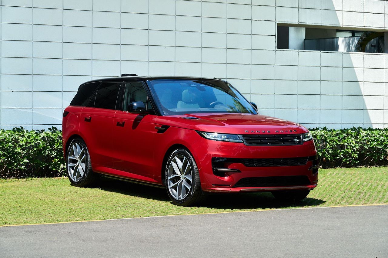 Cận cảnh Range Rover Sport First Edition vừa ra mắt tại Việt Nam Cận cảnh Range Rover Sport First Edition vừa ra mắt tại Việt Nam