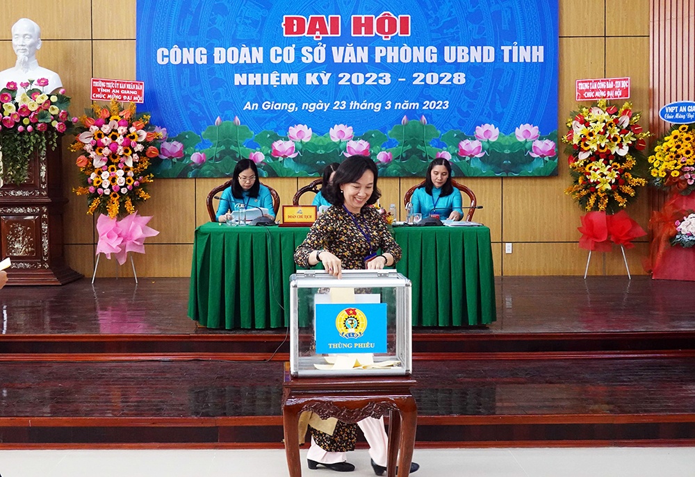 An Giang: Đại hội công đoàn cơ sở Văn phòng UBND tỉnh An Giang: Đại hội công đoàn cơ sở Văn phòng UBND tỉnh