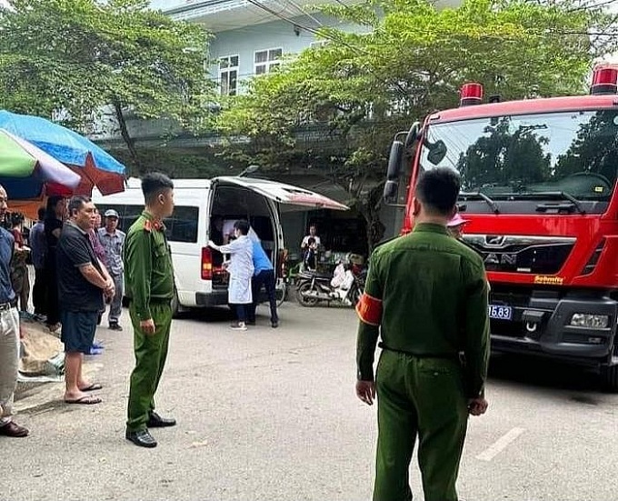 3 công nhân thương vong do sập giàn giáo tại Quảng Ninh 3 công nhân thương vong do sập giàn giáo tại Quảng Ninh