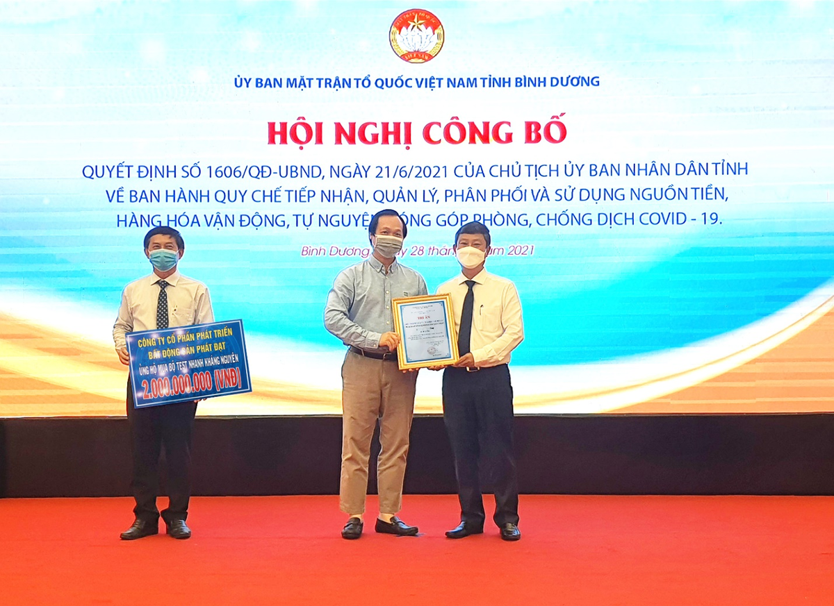 Phát Đạt được tỉnh Bình Dương vinh danh vì đóng góp cho cộng đồng Phát Đạt được tỉnh Bình Dương vinh danh vì đóng góp cho cộng đồng