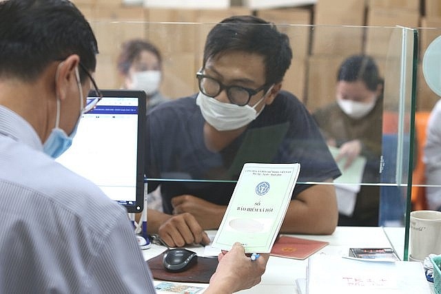 Đa số người lao động TP. HCM muốn giữ nguyên quy định về rút BHXH một lần Đa số người lao động TP. HCM muốn giữ nguyên quy định về rút BHXH một lần