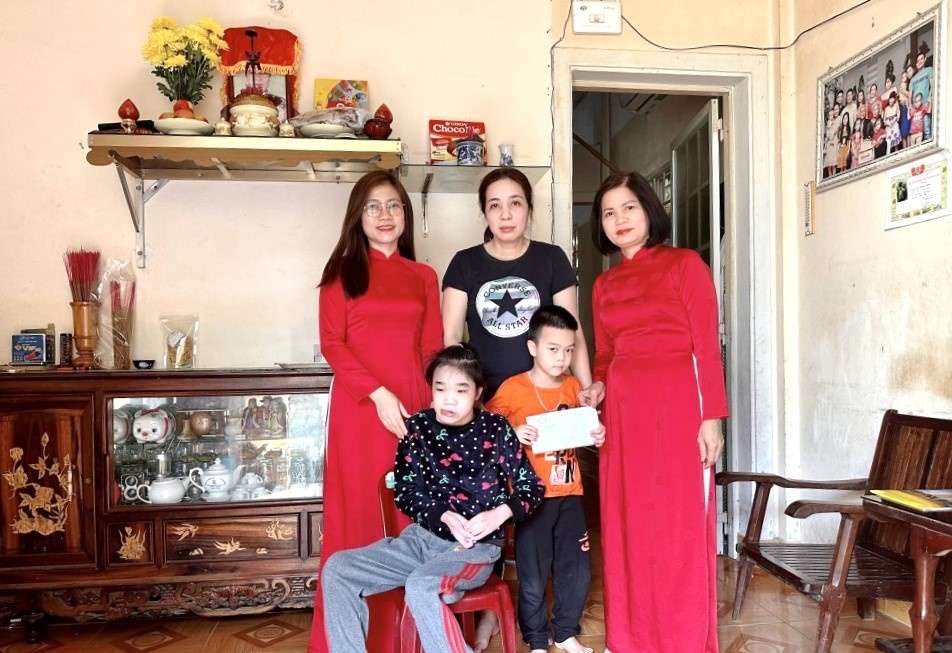 Điểm tựa cho con đoàn viên, NLĐ khó khăn từ chương trình “Mẹ đỡ đầu-lan tỏa yêu thương” Điểm tựa cho con đoàn viên, NLĐ khó khăn từ chương trình “Mẹ đỡ đầu-lan tỏa yêu thương”
