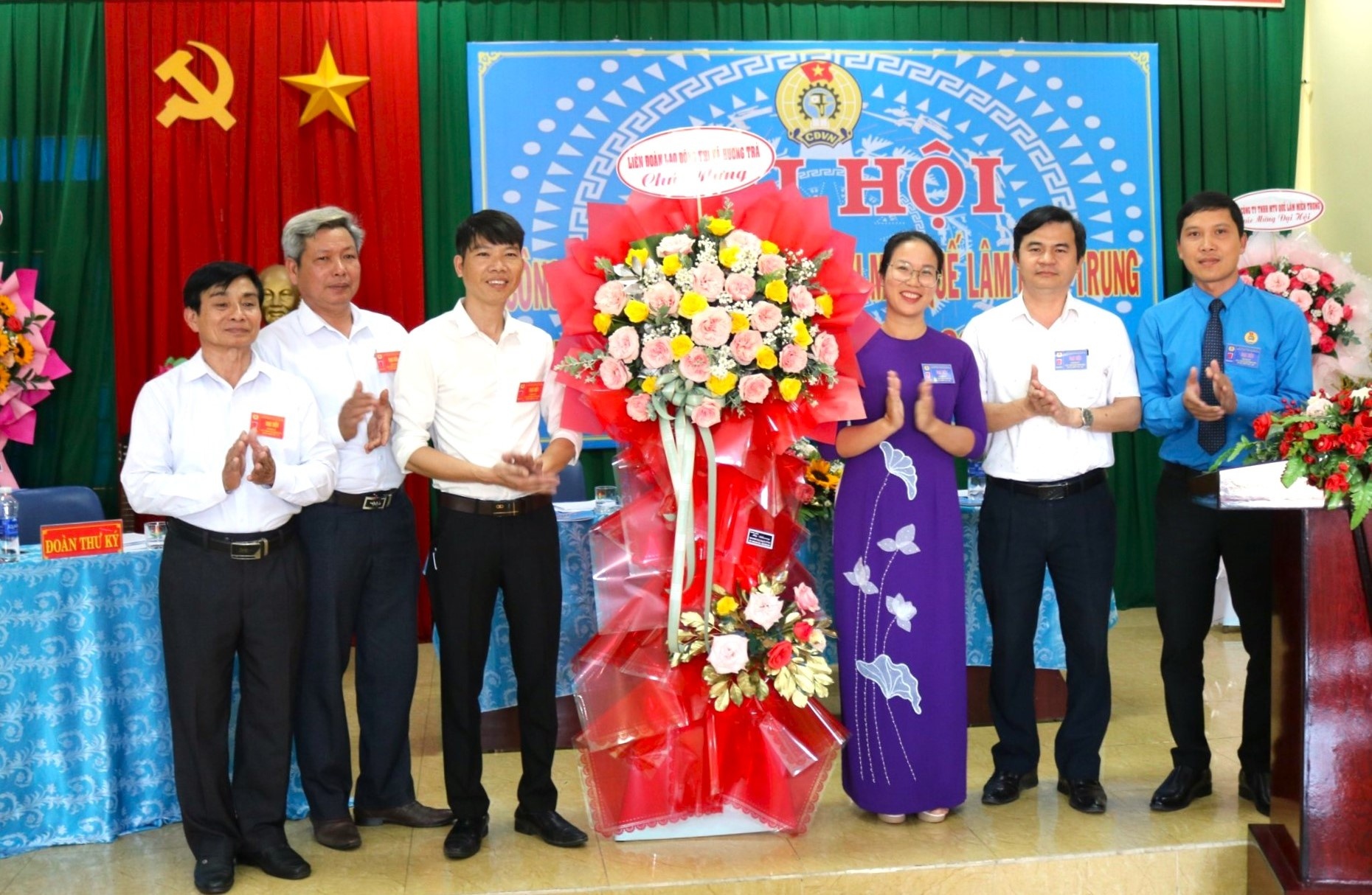 Thị xã Hương Trà: Hoàn thành đại hội CĐCS, tiến tới đại hội công đoàn cấp trên
