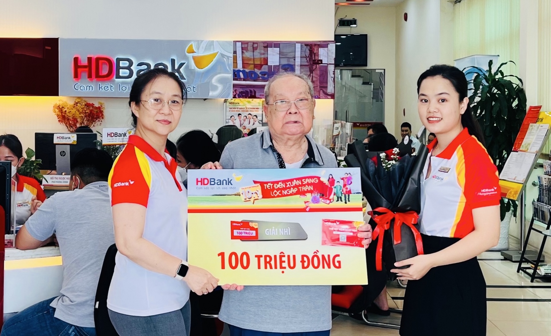 Sổ tiết kiệm 100 triệu đồng thuộc về KH Vũ Nhật Trí (PGD Đức Linh – CN Bình Thuận) Sổ tiết kiệm 100 triệu đồng thuộc về KH Vũ Nhật Trí (PGD Đức Linh – CN Bình Thuận)