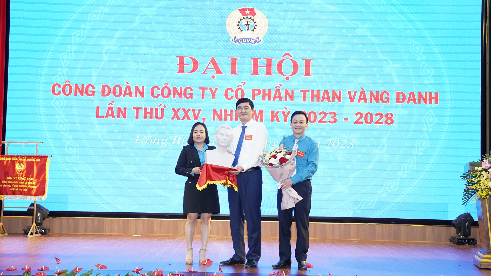 Đại hội Công đoàn Công ty Cổ phần Than Vàng Danh:  Phát huy truyền thống: “Kỷ luật – Đồng tâm” của giai cấp công nhân vùng Mỏ