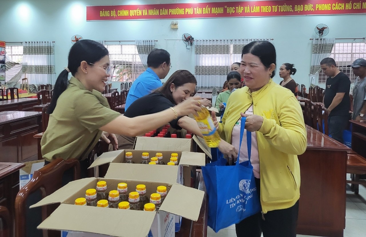Công đoàn Bình Dương hướng tới Tháng công nhân 2024 Công đoàn Bình Dương hướng tới Tháng công nhân 2024