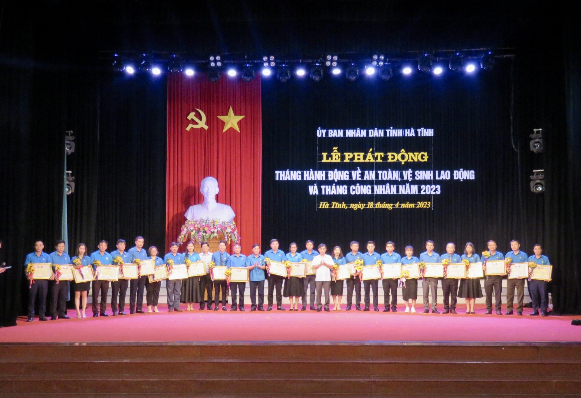 Hà Tĩnh: Phát động Tháng hành động về ATVSLĐ và Tháng Công nhân năm 2023 Hà Tĩnh: Phát động Tháng hành động về ATVSLĐ và Tháng Công nhân năm 2023