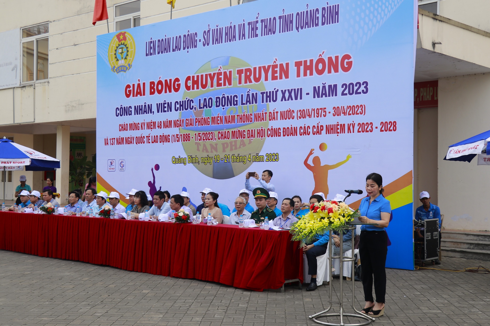 LĐLĐ tỉnh Quảng Bình tổ chức Giải bóng chuyền truyền thống CNVCLĐ LĐLĐ tỉnh Quảng Bình tổ chức Giải bóng chuyền truyền thống CNVCLĐ