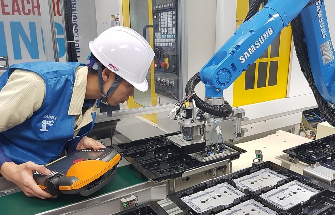Những vấn đề đặt ra đối với lực lượng lao động Việt Nam trong giai đoạn mới