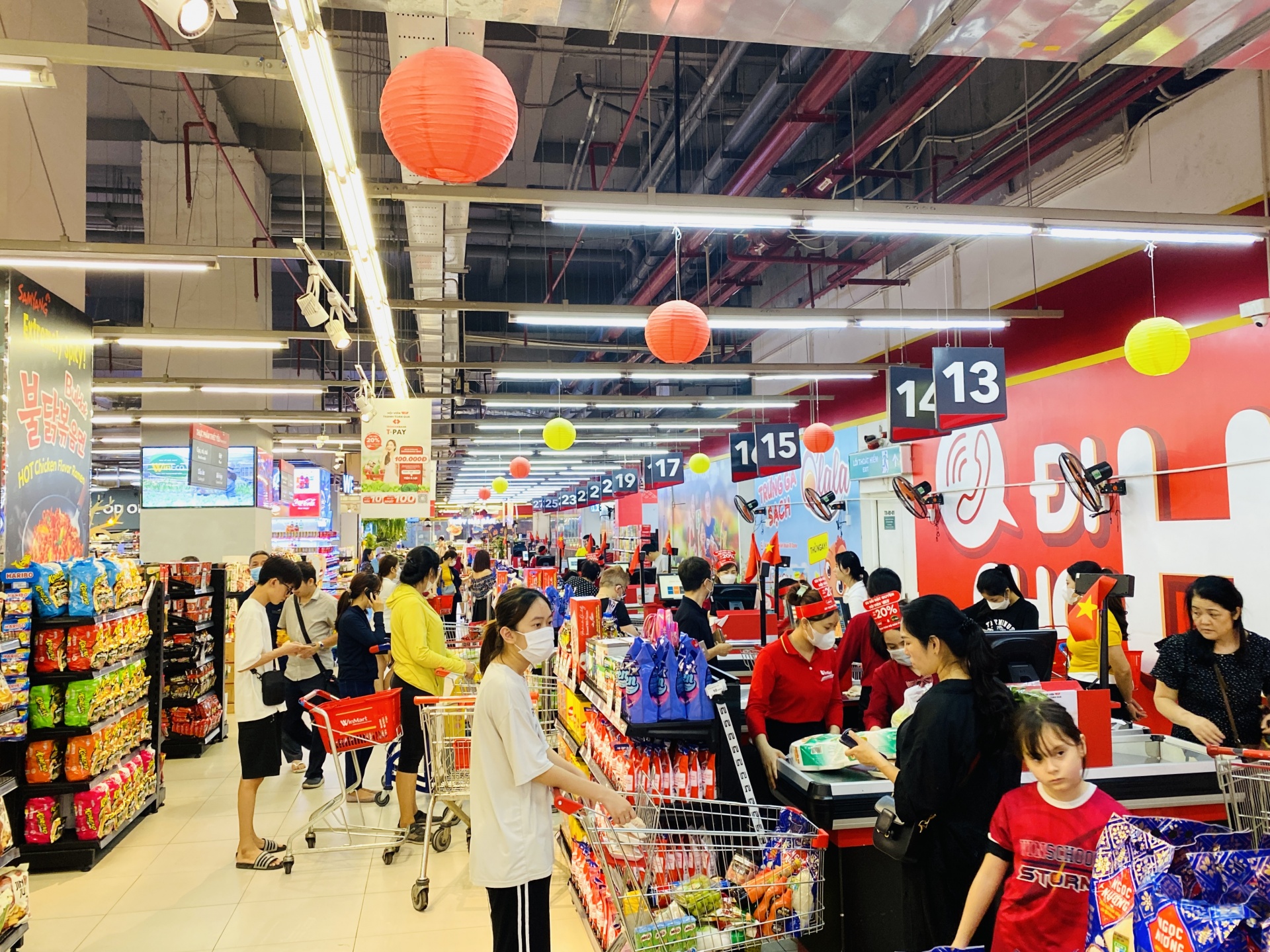 WinMart_WinMart+ giảm giá đến 50% để kích cầu tiêu dùng trong dịp lễ 30_4 - 1_5