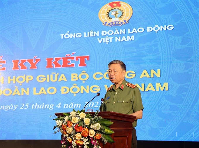 Tổng LĐLĐ Việt Nam và Bộ Công an ký quy chế phối hợp trong giai đoạn mới