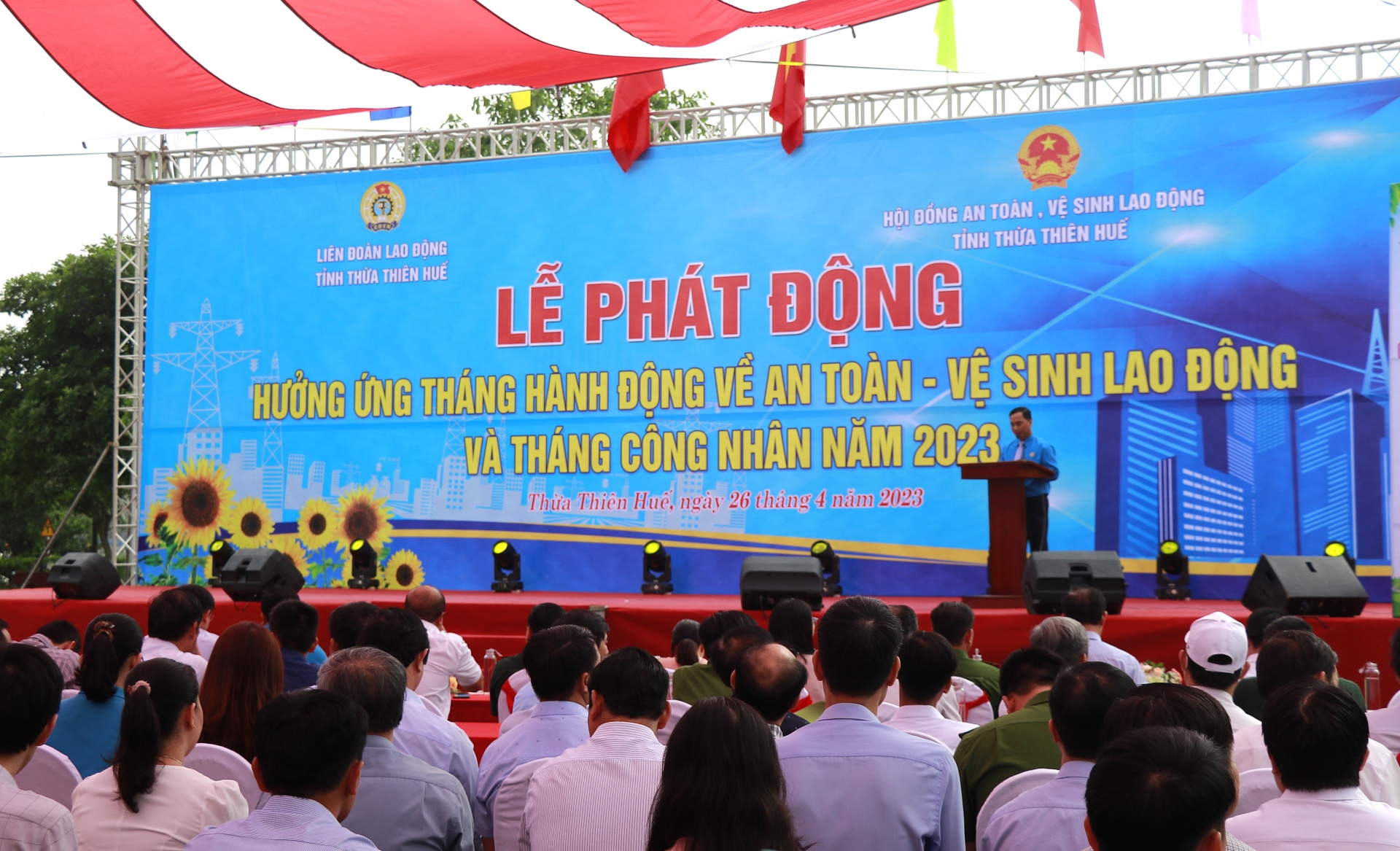 Thừa Thiên Huế phát động Tháng hành động về ATVSLĐ và Tháng Công nhân năm 2023 Thừa Thiên Huế phát động Tháng hành động về ATVSLĐ và Tháng Công nhân năm 2023