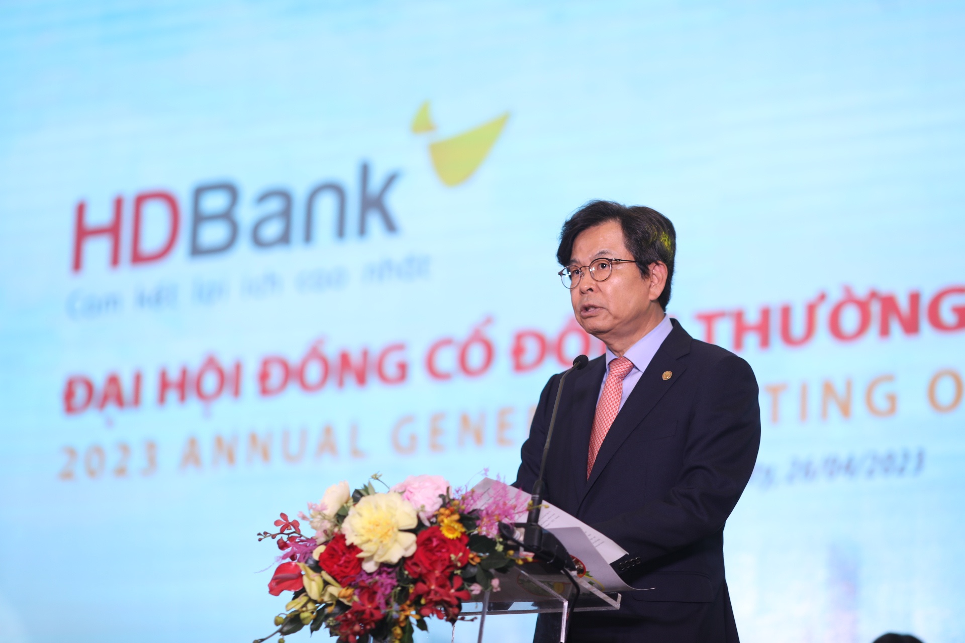 Chủ tịch HĐQT Kim Byung Ho phát biểu tại ĐHCĐ Chủ tịch HĐQT Kim Byung Ho phát biểu tại ĐHCĐ