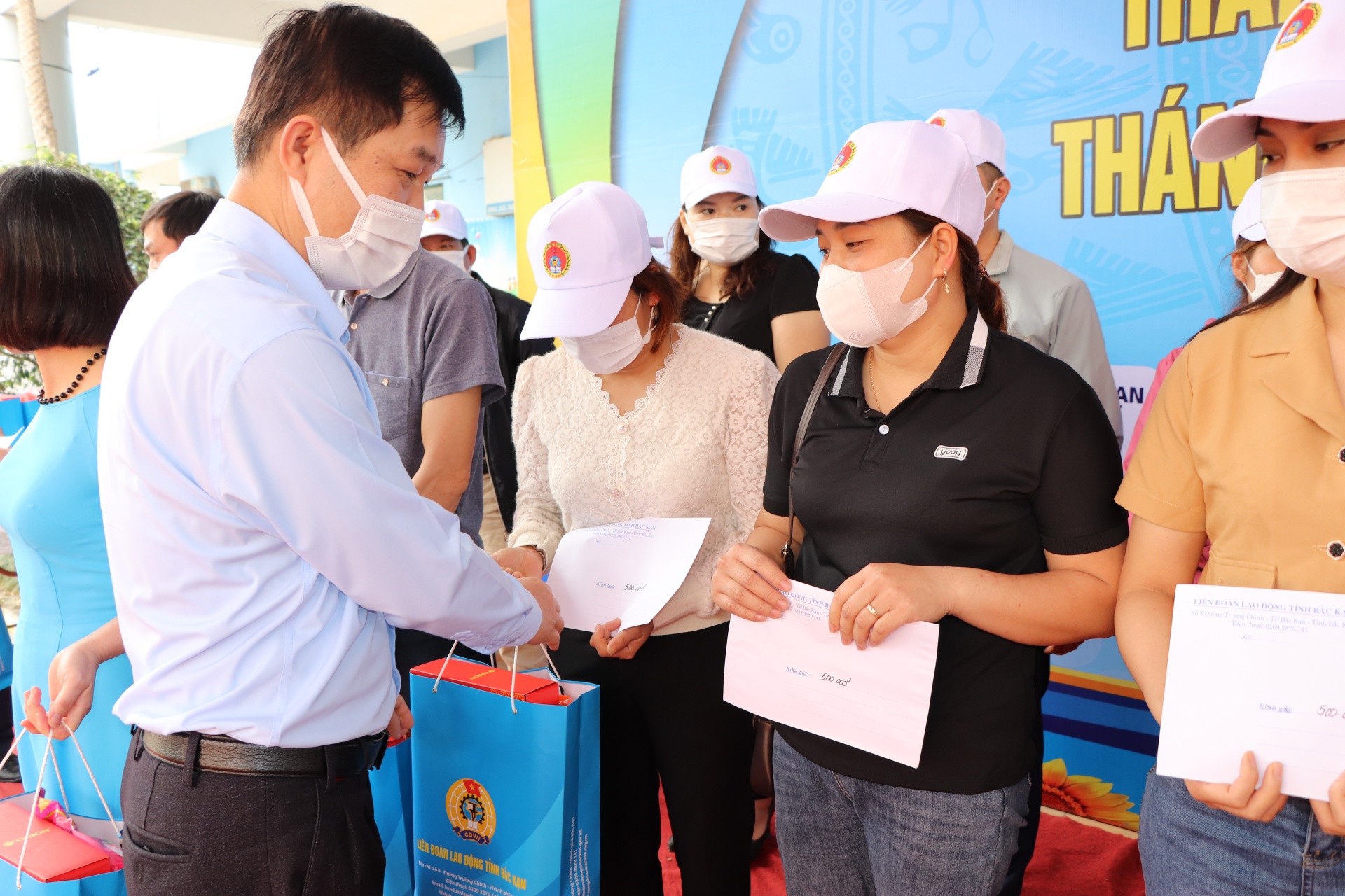 Bắc Kạn: Nhiều hoạt động chăm lo NLĐ được triển khai trong Tháng Công nhân năm 2023