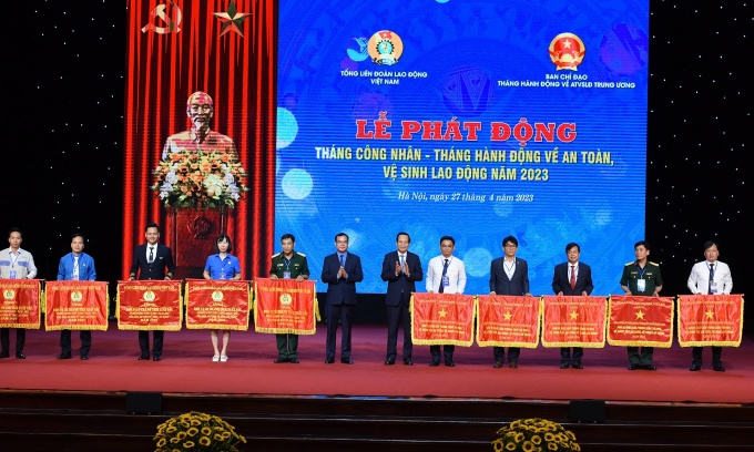 Lễ phát động Tháng Công nhân và Tháng hành động về ATVSLĐ năm 2023 Lễ phát động Tháng Công nhân và Tháng hành động về ATVSLĐ năm 2023
