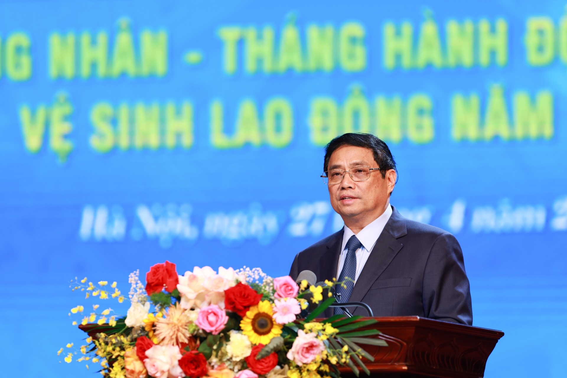 Kỷ niệm 137 năm Ngày Quốc tế lao động: Kỷ niệm 137 năm Ngày Quốc tế lao động: