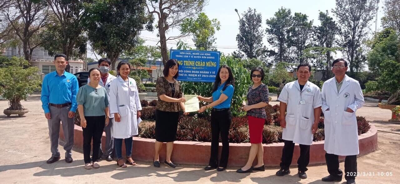 Công đoàn ngành Y tế Lâm Đồng chú trọng phong trào thi đua yêu nước Công đoàn ngành Y tế Lâm Đồng chú trọng phong trào thi đua yêu nước