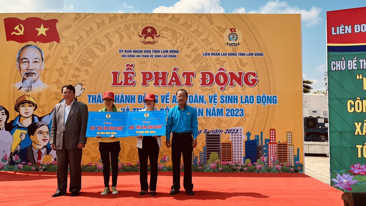 Thiết thực và lan tỏa Lễ phát động “Tháng Công nhân” ở Lâm Đồng Thiết thực và lan tỏa Lễ phát động “Tháng Công nhân” ở Lâm Đồng