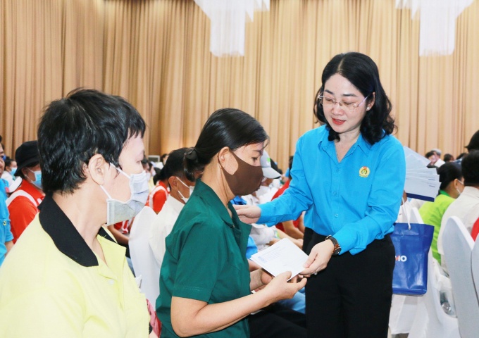 Bình Dương: Phát động Tháng Công nhân năm 2023 - tháng cao điểm chăm lo cho NLĐ Bình Dương: Phát động Tháng Công nhân năm 2023 - tháng cao điểm chăm lo cho NLĐ