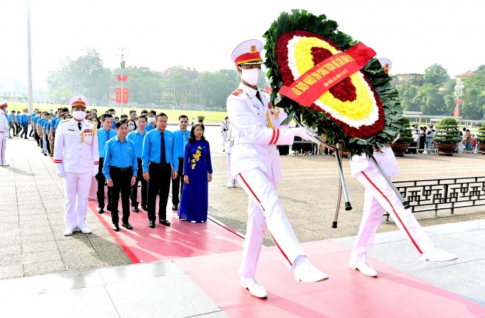 Tôn vinh 100 công nhân giỏi Thủ đô năm 2023 Tôn vinh 100 công nhân giỏi Thủ đô năm 2023