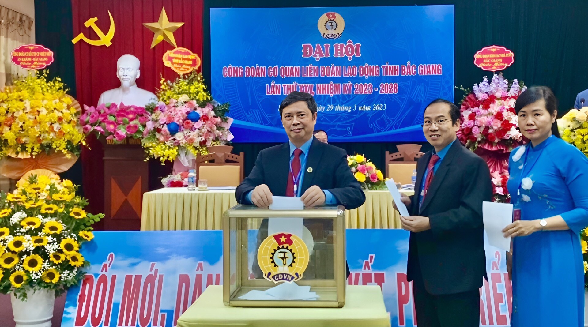 “Cây gậy” tạo thế và lực cho hoạt động công đoàn ở Bắc Giang “Cây gậy” tạo thế và lực cho hoạt động công đoàn ở Bắc Giang