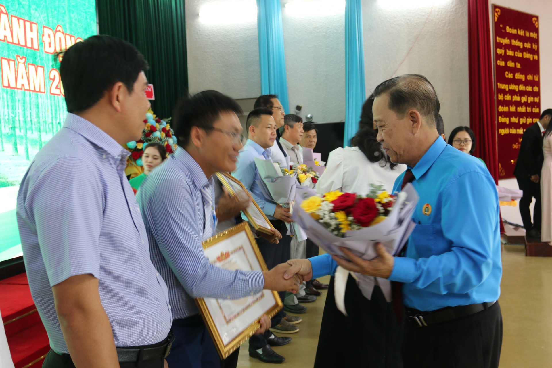 Công đoàn Cao su Việt Nam: Tháng Công nhân 2023 gắn liền với chăm lo, bảo vệ NLĐ