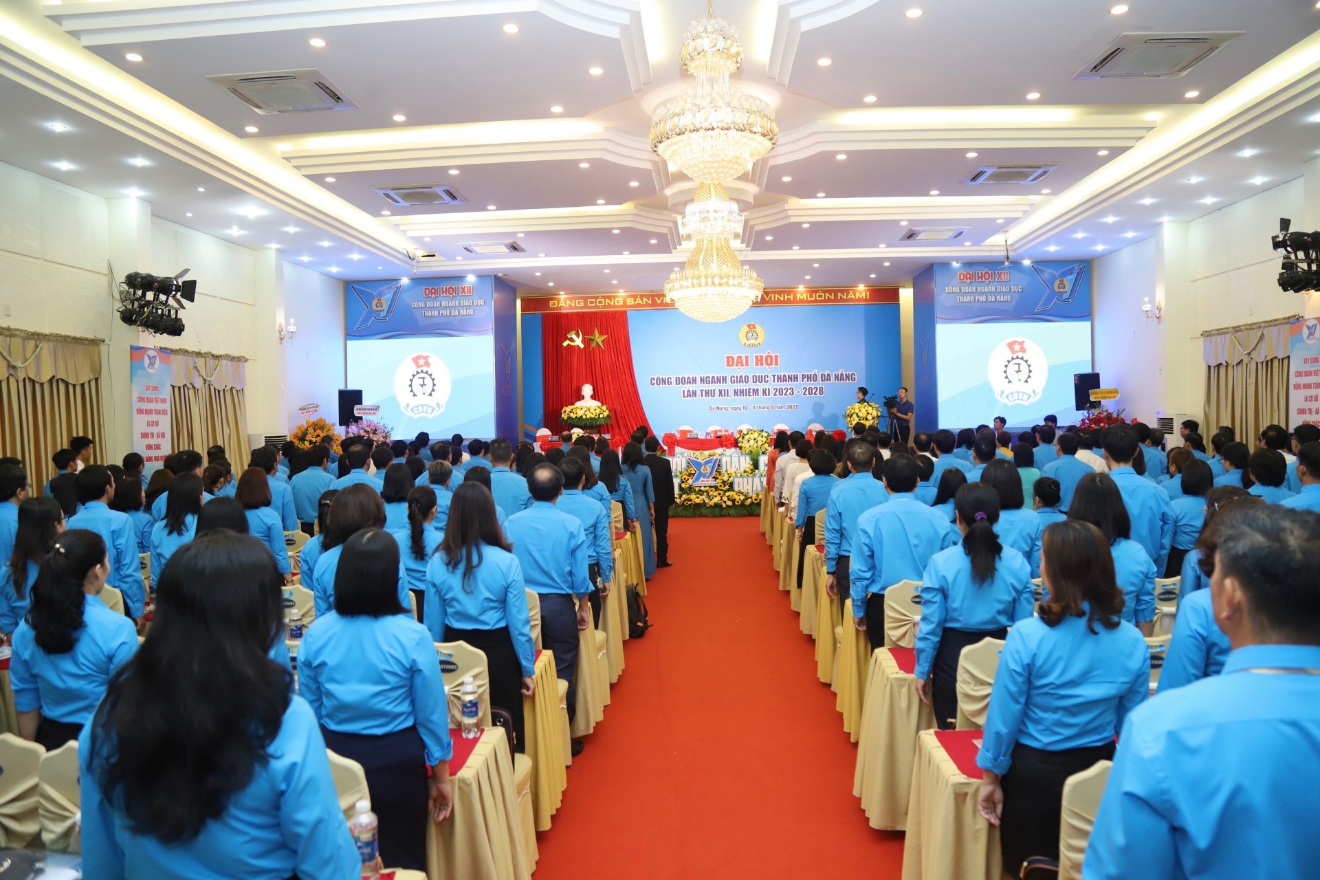 Đà Nẵng: Dành 4,8 tỉ đồng hỗ trợ giáo viên, người lao động vay vốn Đà Nẵng: Dành 4,8 tỉ đồng hỗ trợ giáo viên, người lao động vay vốn