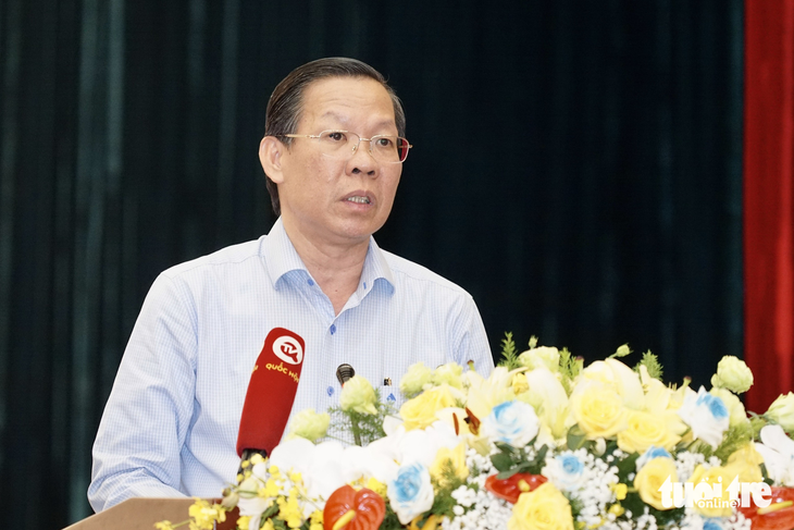 Ngân hàng vui, doanh nghiệp buồn, người lao động vật vã
