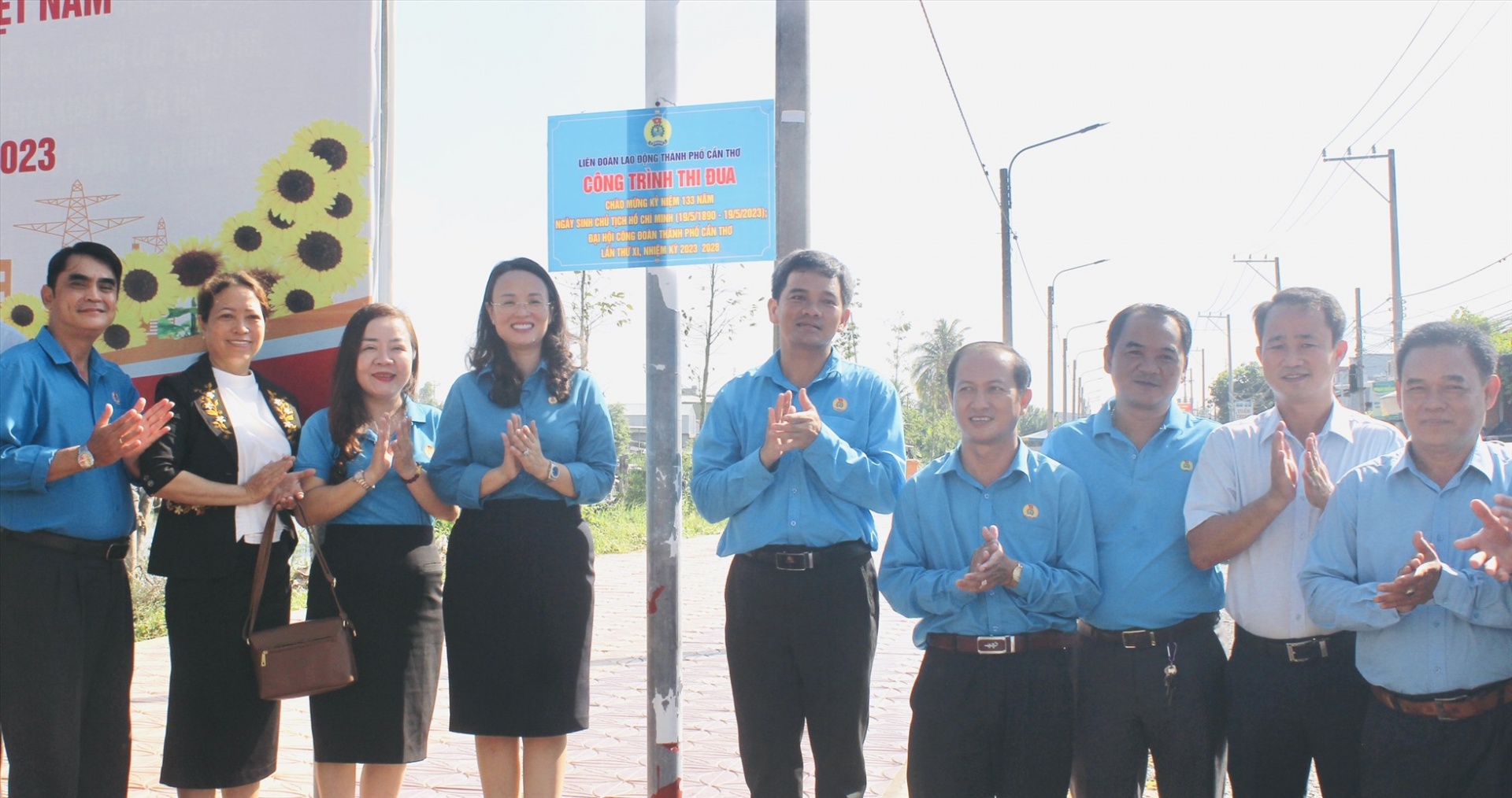 Cần Thơ: Gắn biển công trình chào mừng đại hội công đoàn các cấp Cần Thơ: Gắn biển công trình chào mừng đại hội công đoàn các cấp