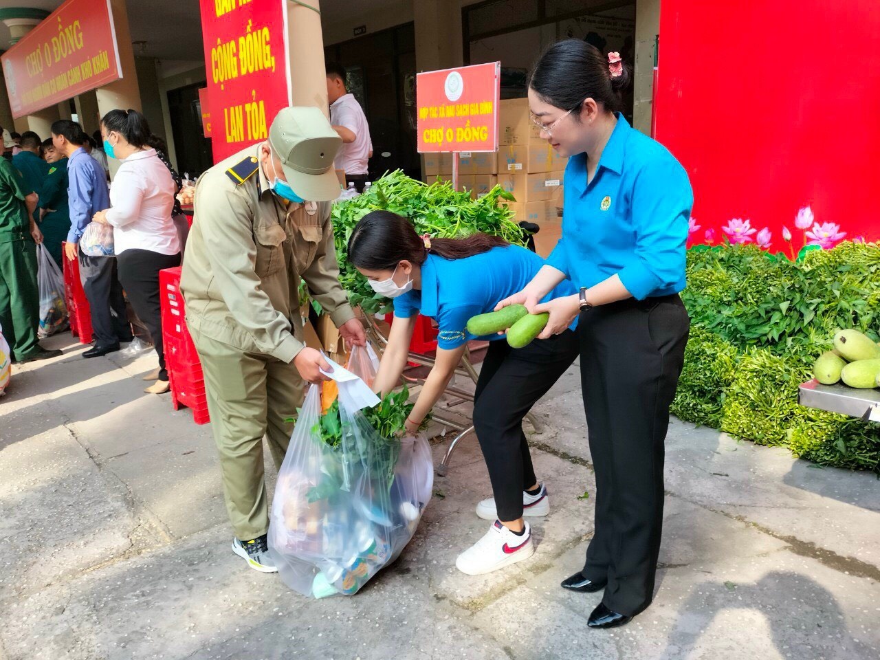 Bình Dương tổ chức nhiều hoạt động chăm lo người lao động