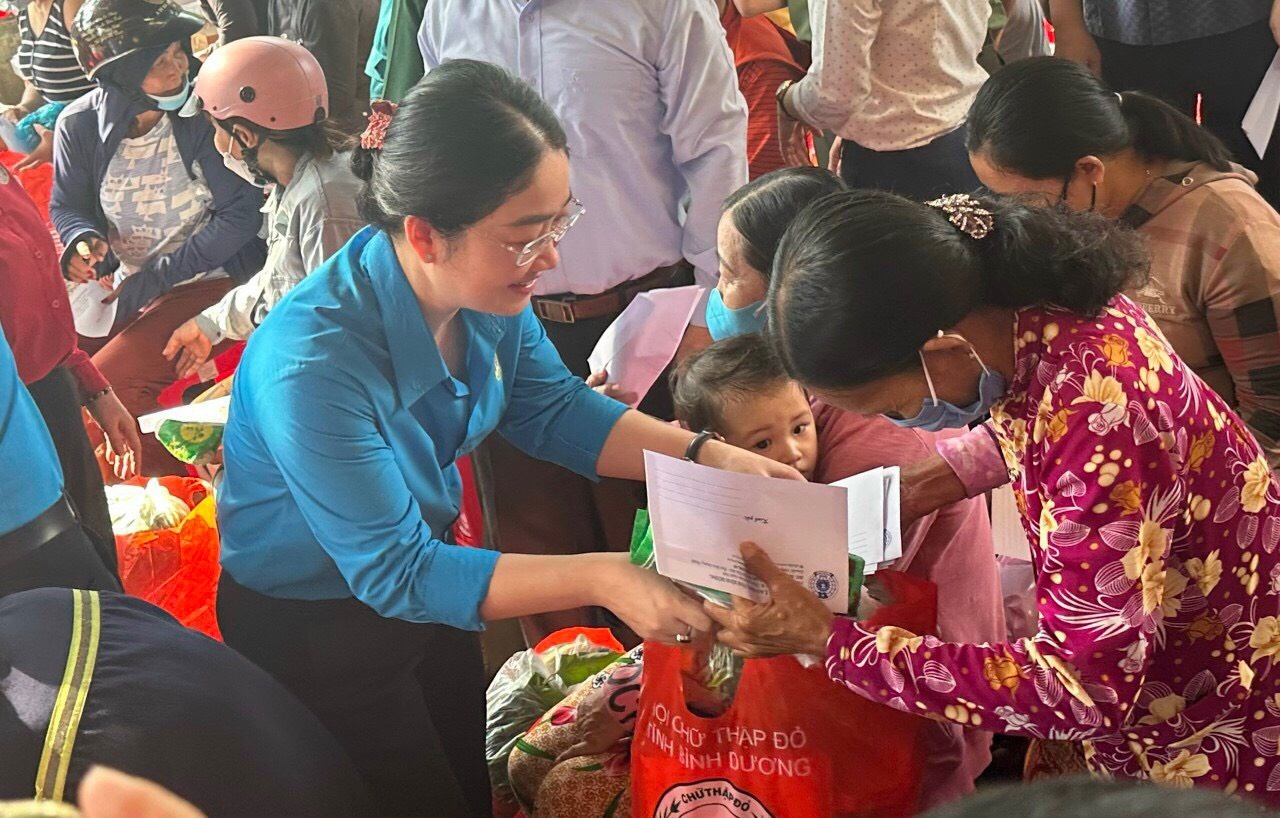 Bình Dương tổ chức nhiều hoạt động chăm lo người lao động