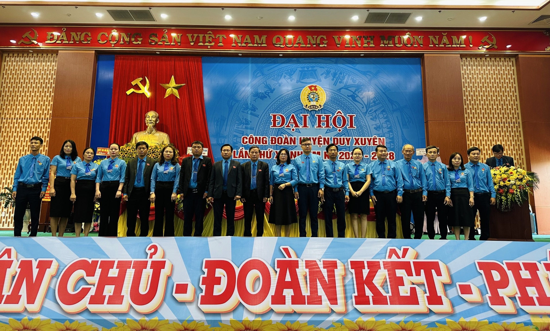 Một Công đoàn cấp huyện được Chủ tịch nước tặng thưởng Huân chương Lao động hạng Ba
