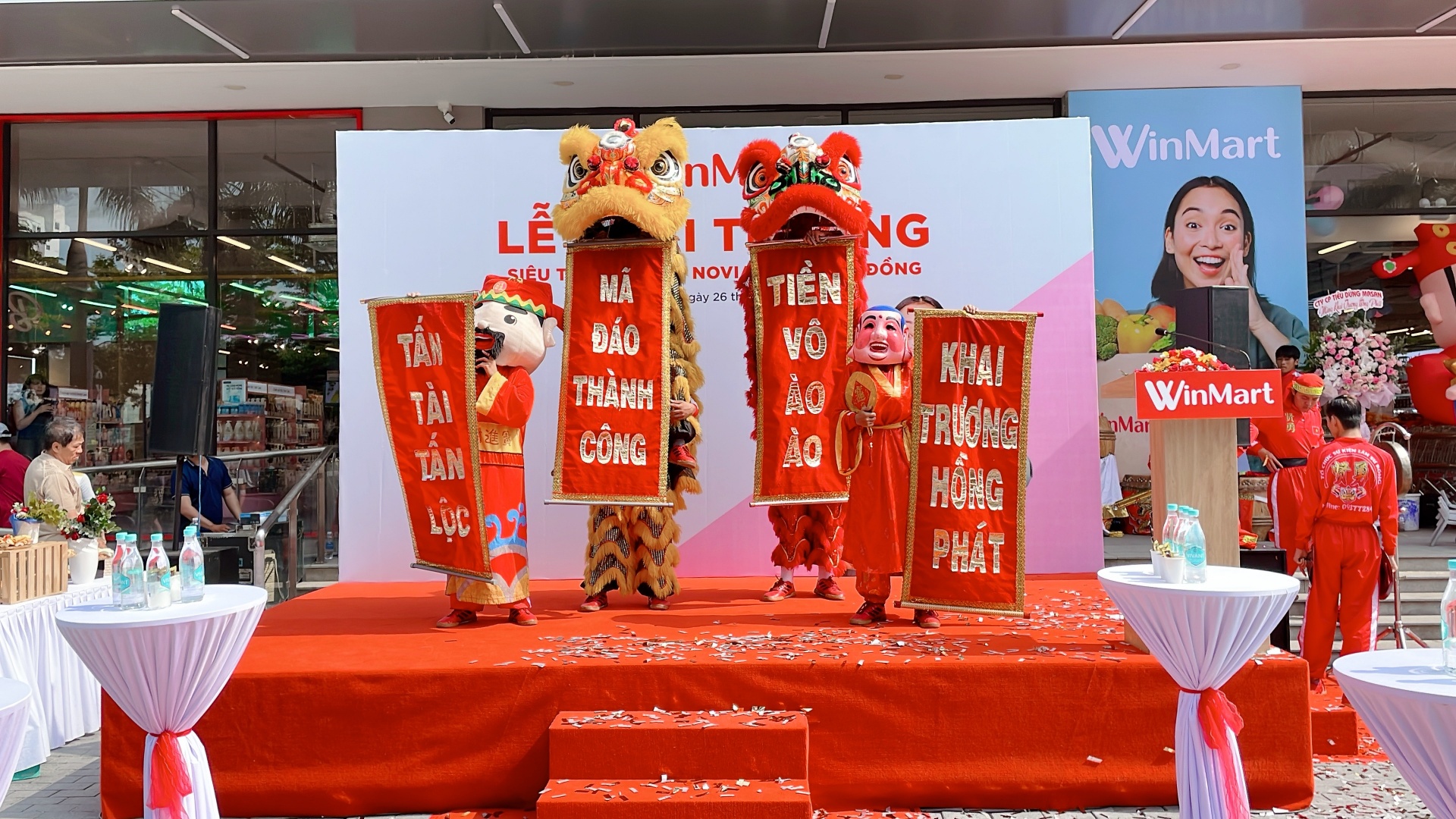 hoạt động khai trương sôi động