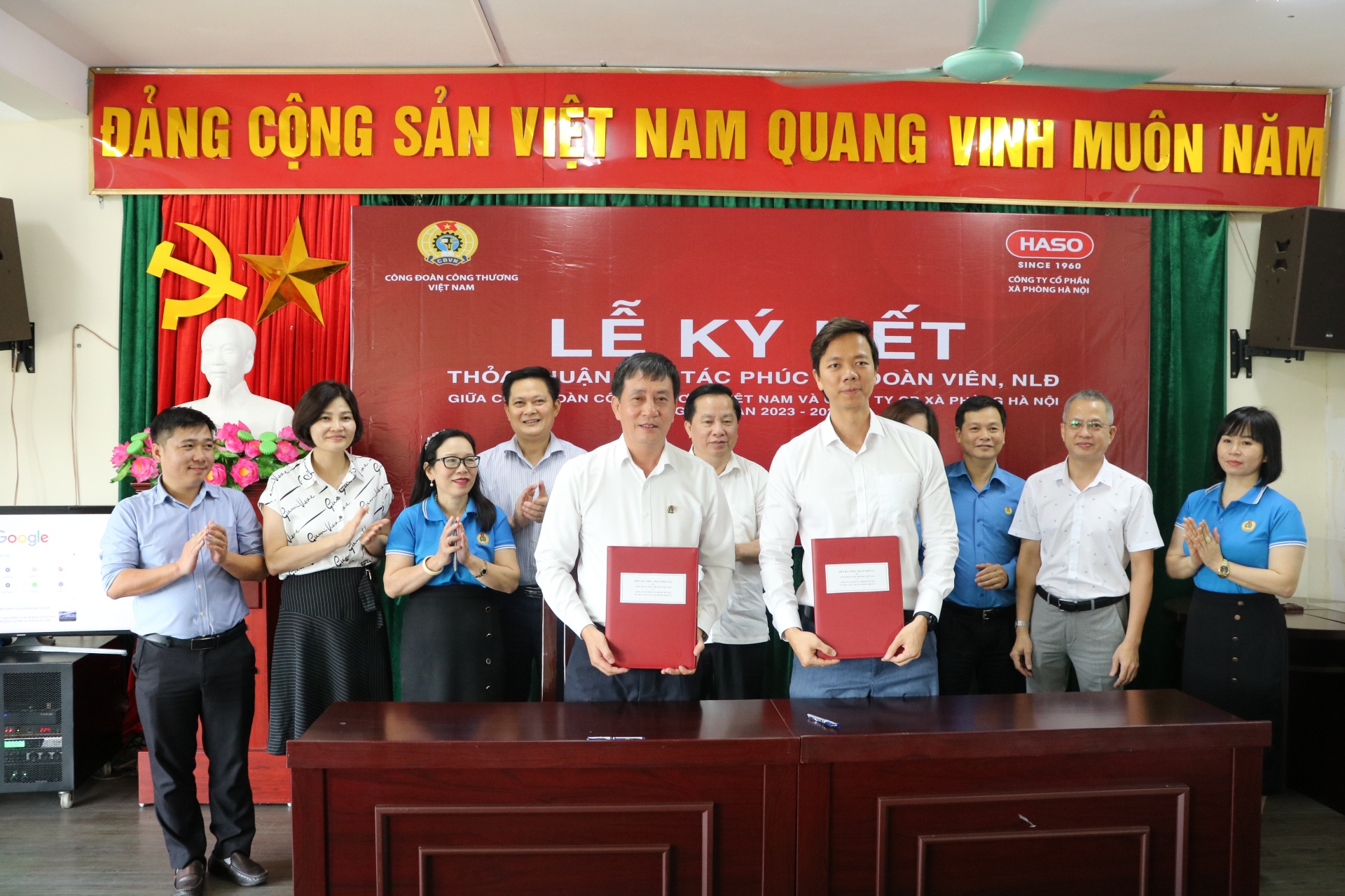 Công đoàn Công thương Việt Nam ký thỏa thuận hợp tác Chương trình “Phúc lợi đoàn viên” Công đoàn Công thương Việt Nam ký thỏa thuận hợp tác Chương trình “Phúc lợi đoàn viên”