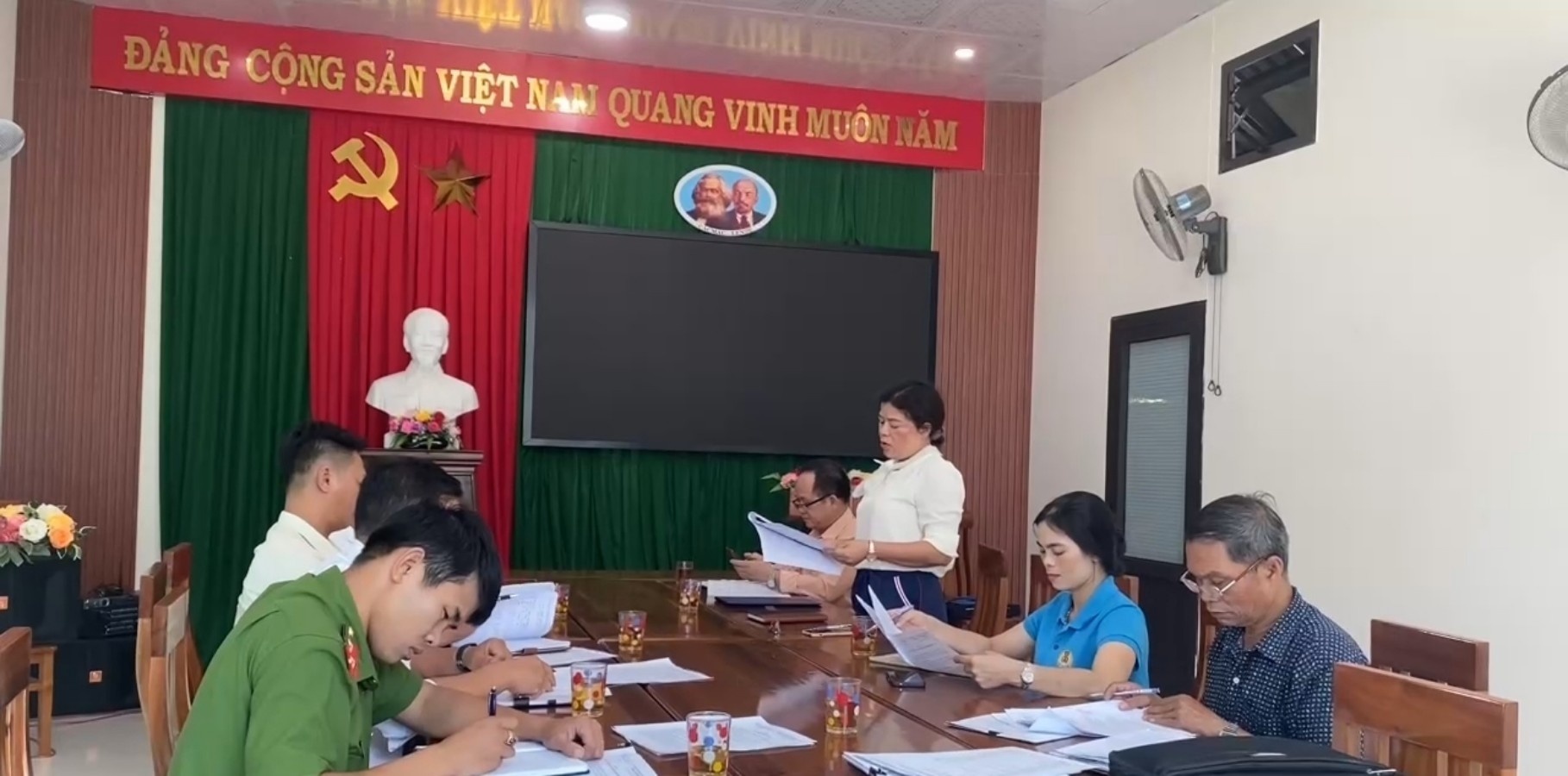 LĐLĐ huyện A Lưới chú trọng công tác an toàn, vệ sinh lao động LĐLĐ huyện A Lưới chú trọng công tác an toàn, vệ sinh lao động