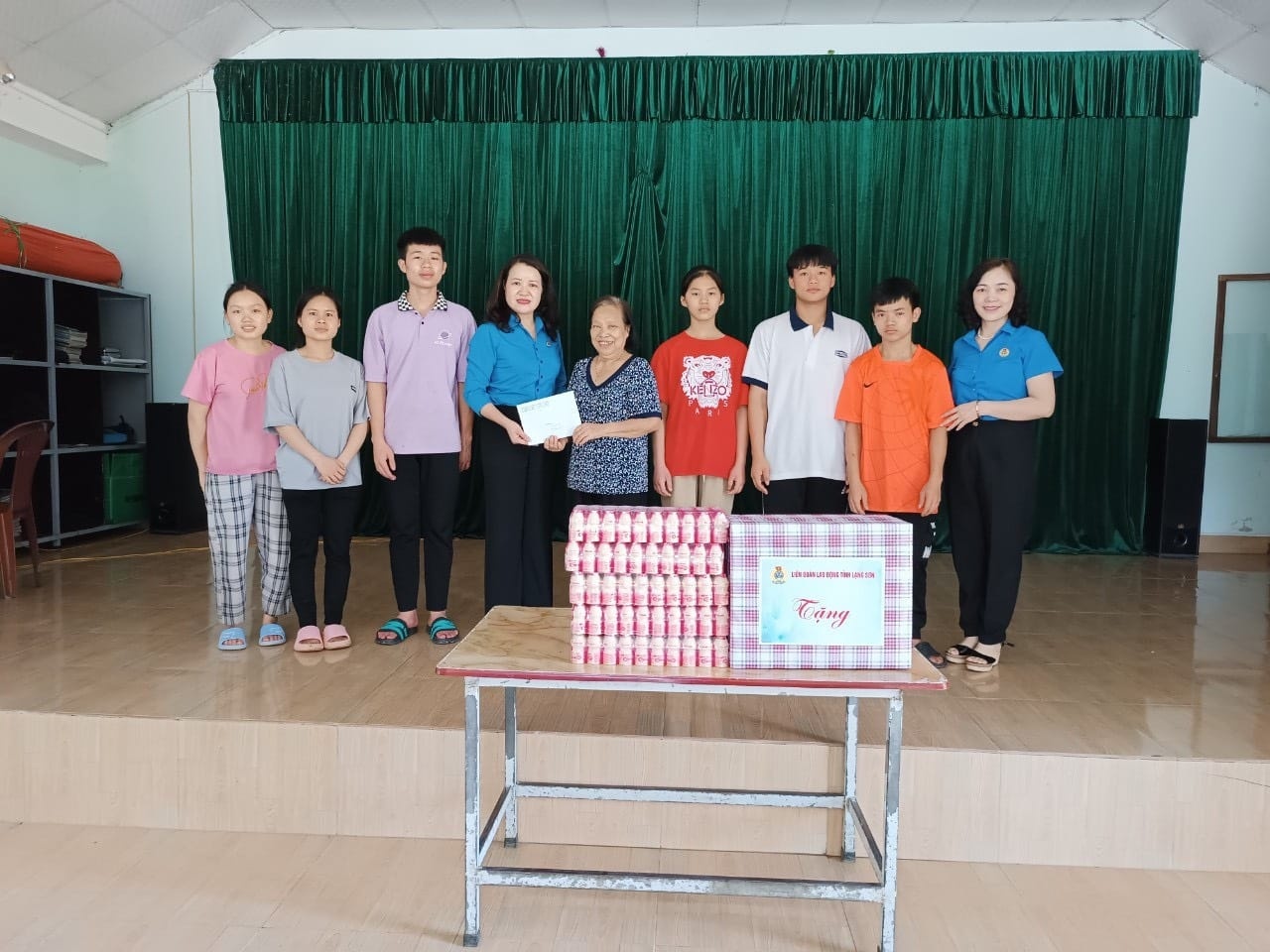 Các cấp Công đoàn tỉnh Lạng Sơn góp phần bảo vệ và chăm sóc, giáo dục trẻ em Các cấp Công đoàn tỉnh Lạng Sơn góp phần bảo vệ và chăm sóc, giáo dục trẻ em