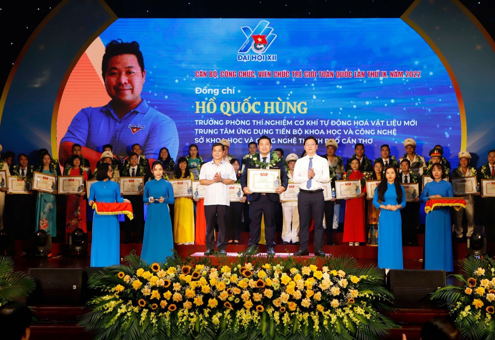 Cán bộ công đoàn song hành cùng công tác nghiên cứu khoa học Cán bộ công đoàn song hành cùng công tác nghiên cứu khoa học