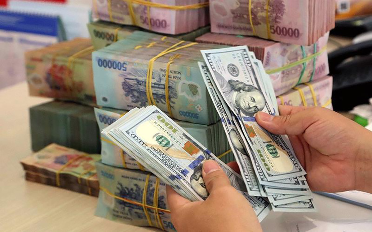 Thị trường có những “khác lạ”, tạm để lạm phát qua một bên nhưng tỷ giá thì không?