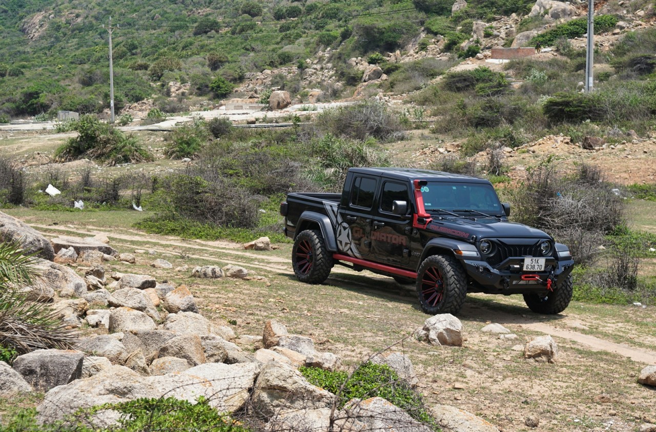 Jeep Gladiator 2023: Mẫu bán tải không dành cho số đông Jeep Gladiator 2023: Mẫu bán tải không dành cho số đông