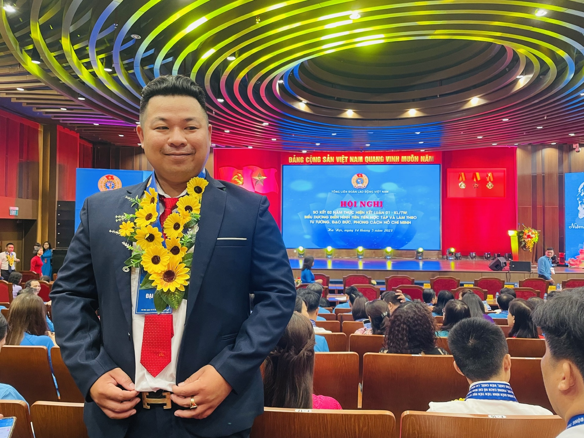 Cán bộ công đoàn song hành cùng công tác nghiên cứu khoa học Cán bộ công đoàn song hành cùng công tác nghiên cứu khoa học