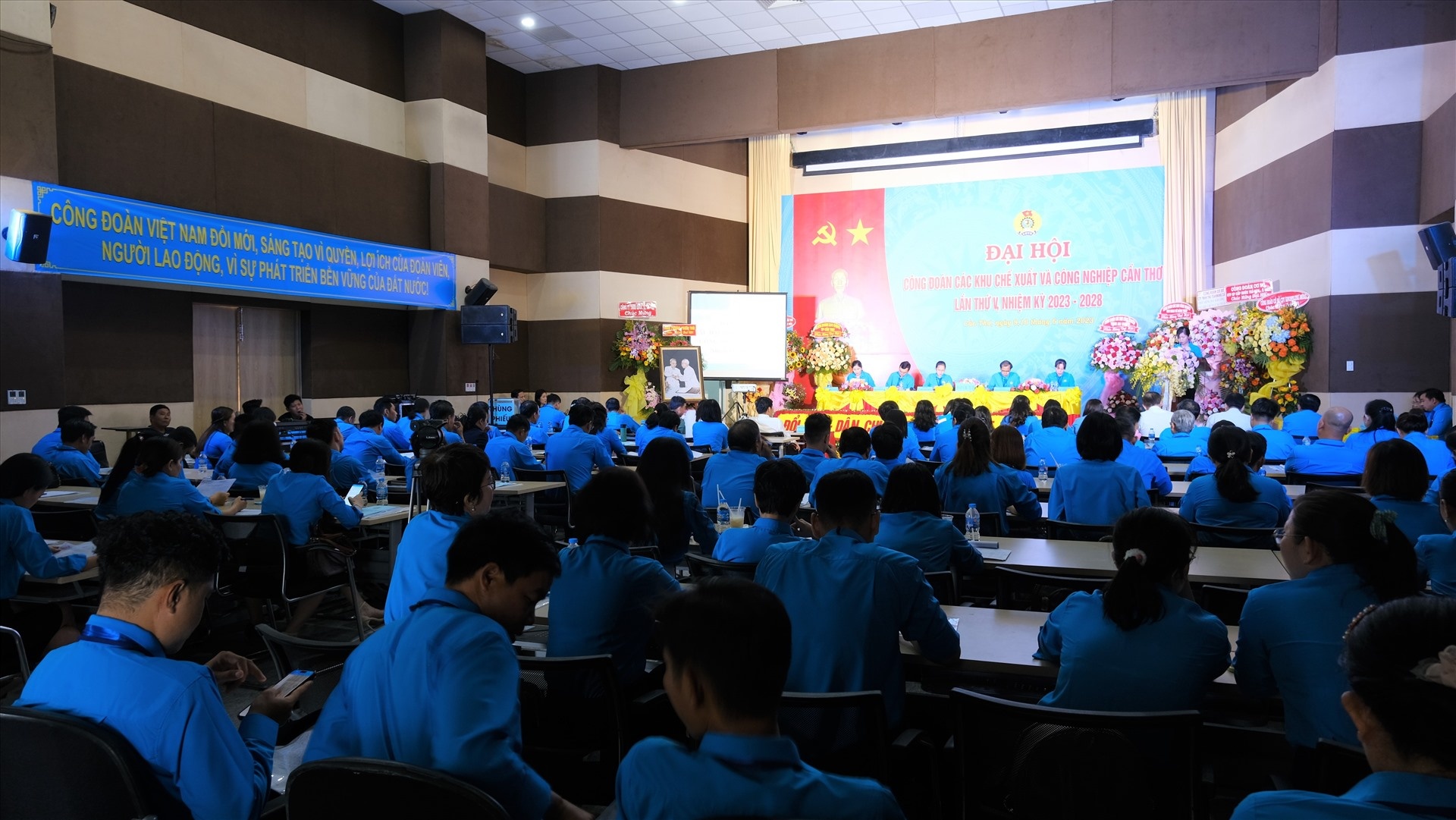 Cần Thơ: Đại hội Công đoàn các Khu chế xuất và Công nghiệp thành công Cần Thơ: Đại hội Công đoàn các Khu chế xuất và Công nghiệp thành công