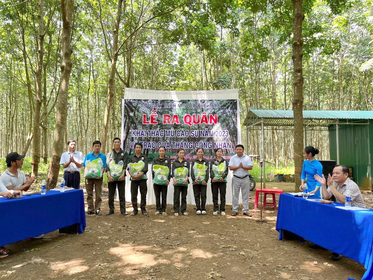 Chăm lo thiết thực cho công nhân làm cà phê trong “Tháng Công nhân”