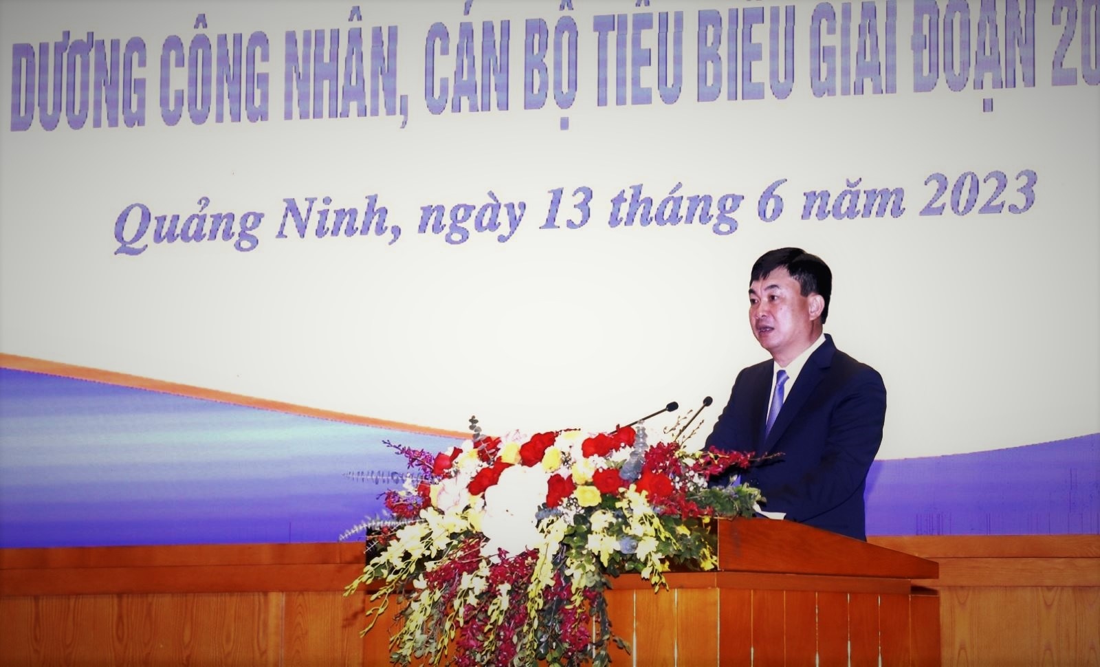 Đồng chí Ngô Hoàng Ngân - Bí thư Đảng ủy, Chủ tịch HĐTV Tập đoàn phát biểu chỉ đạo. Ảnh Duy Minh. Đồng chí Ngô Hoàng Ngân - Bí thư Đảng ủy, Chủ tịch HĐTV Tập đoàn phát biểu chỉ đạo. Ảnh Duy Minh.
