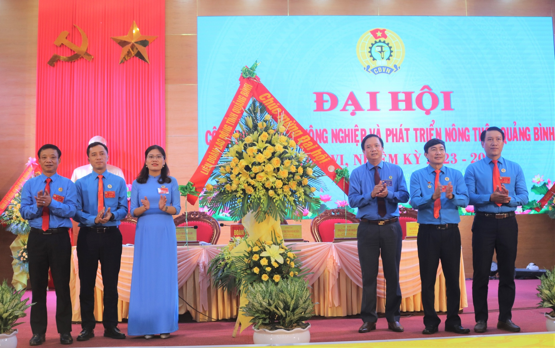 Nâng cao chất lượng đội ngũ cán bộ công đoàn để thực hiện tốt nhiệm vụ mới Nâng cao chất lượng đội ngũ cán bộ công đoàn để thực hiện tốt nhiệm vụ mới