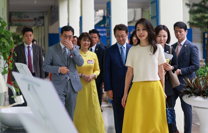 Đệ nhất Phu nhân Hàn Quốc Kim Keon Hee tham dự Slove for Tomorrow do Samsung tổ chức
