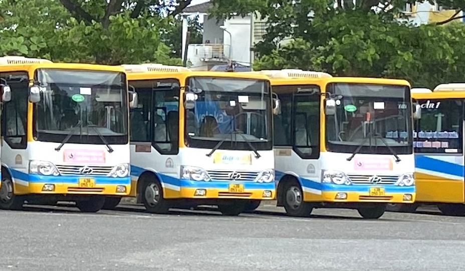 Bài 12: Công ty Quảng An 1 thất hứa trả lương, xe buýt 