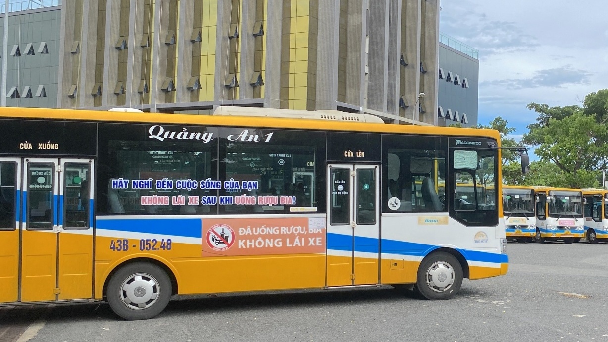 Bài 13: Người lao động bị nợ lương, xe buýt không chạy, cần xử lý người có trách nhiệm!